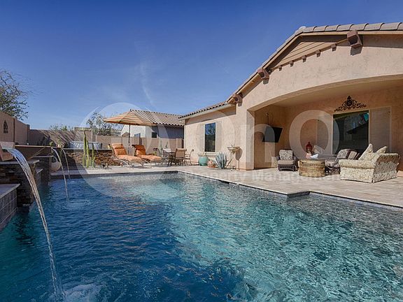 3rd image of 3007 E Longhorn Dr