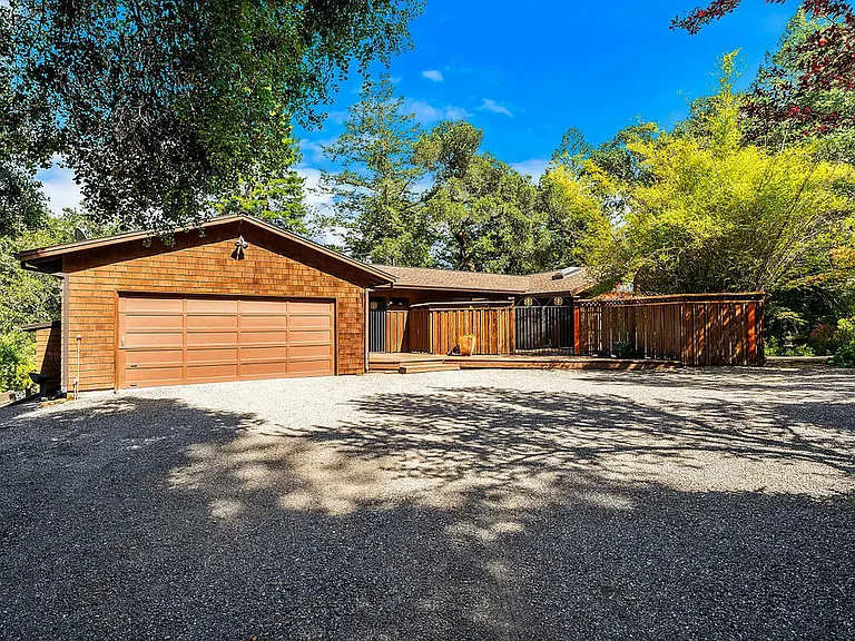 2350 Mill Creek Ln — Photo 31