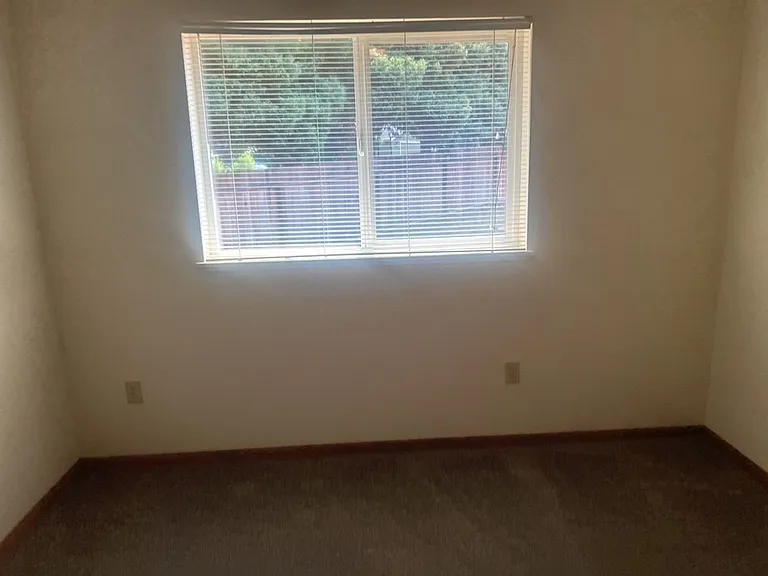 2149 Woodcrest Ct — Photo 39