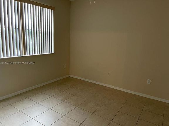 4th image of 6550 NW 114th Ave
