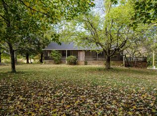 145 Crenshaw Rd, Bethpage, TN 37022