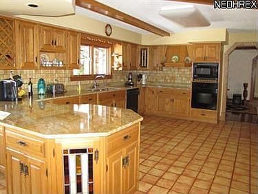 4th image of 9821 Whisper Wood Cir