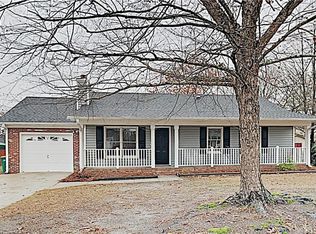 3429 Masters Dr, Hope Mills, NC 28348