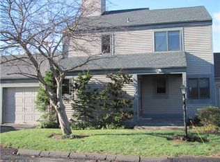 577 Pilgrims Hbr, Wallingford, CT 06492