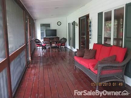 3rd image of 23 Shadybrook Ln