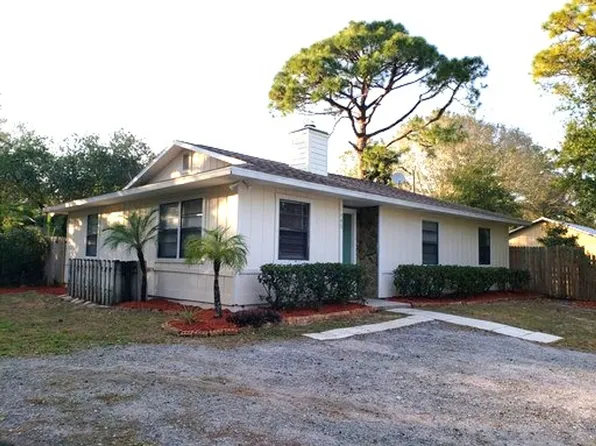 593 28th Ave SW, Vero Beach, FL 32968