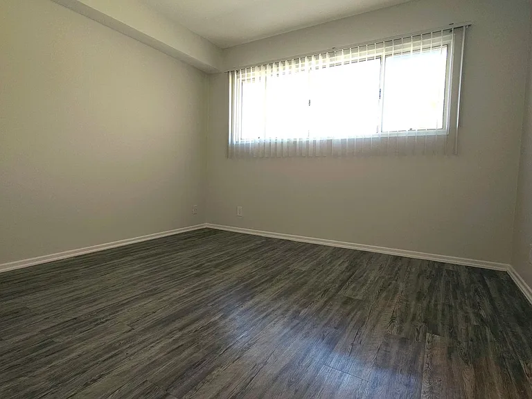 18411 Vincennes Street — Photo 51