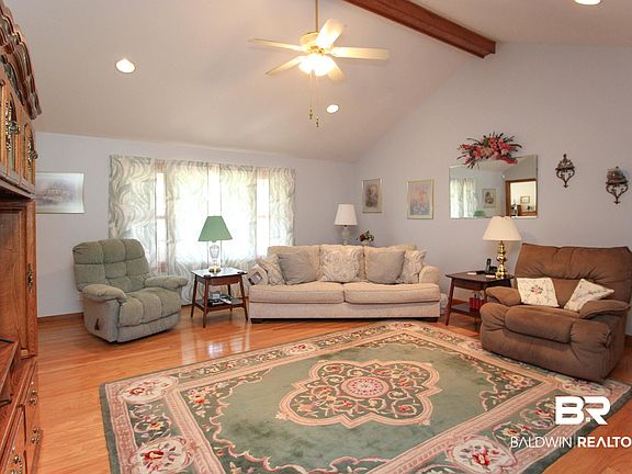 4th image of 1505 Dogwood Ln