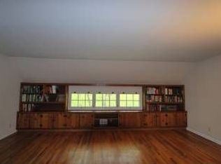 12 Leslie Ln, Katonah, NY 10536