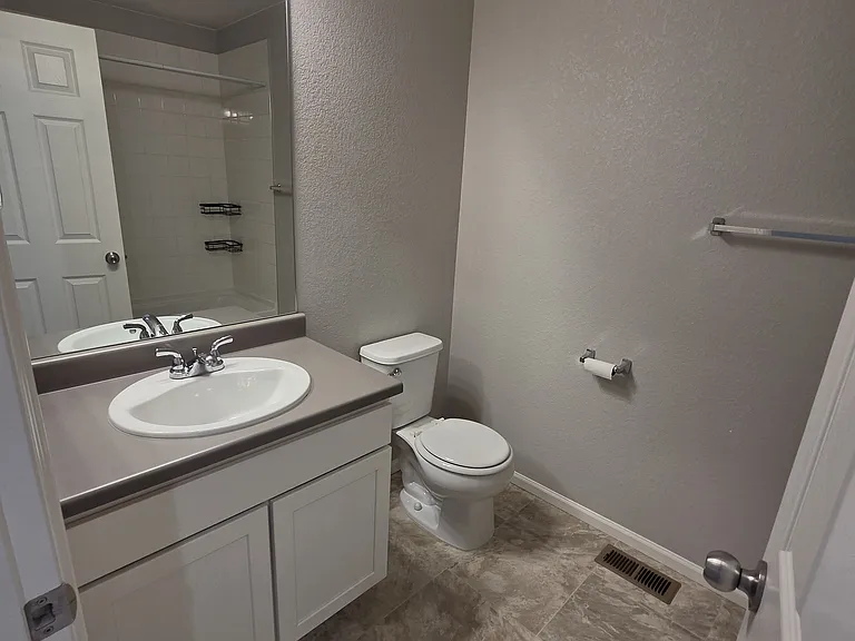 16091 E 47th Pl — Photo 32