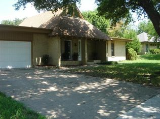 2882 Elsinor Dr, Fort Worth, TX 76116