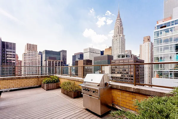 Rented by Mirador Real Estate | media 24