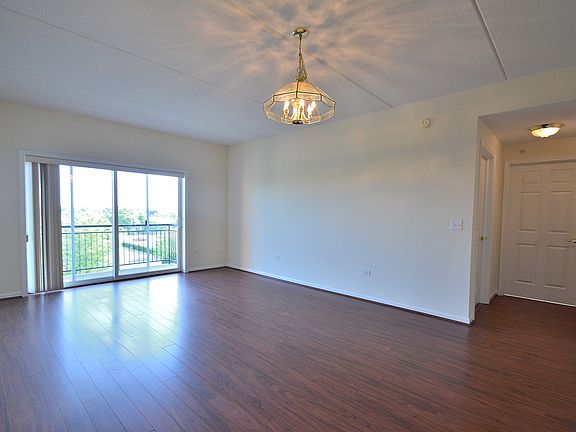5th image of 3401 N Carriageway Dr Unit 408