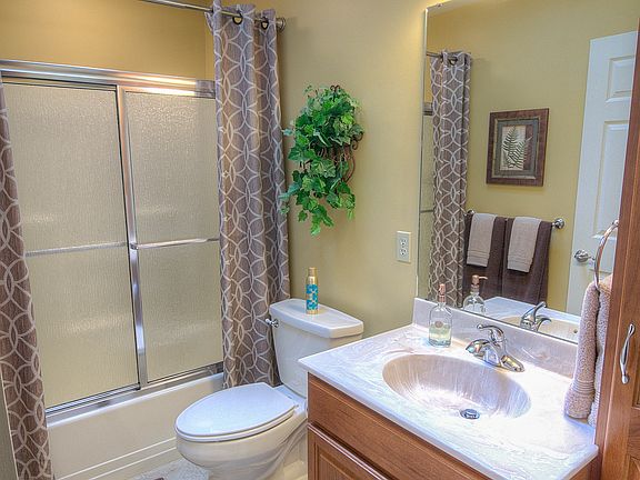 Main Floor Bathroom #2