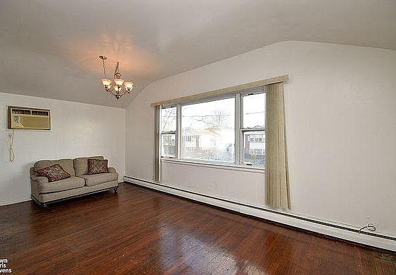 3rd image of 10513 Flatlands 6 St Floor 2