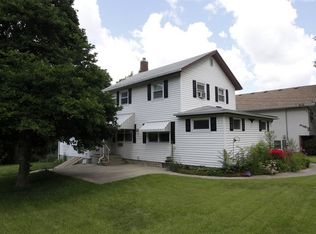 34 S Grant St, North Aurora, IL 60542