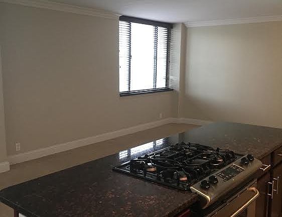 3rd image of 700 E 8th St Unit 6E