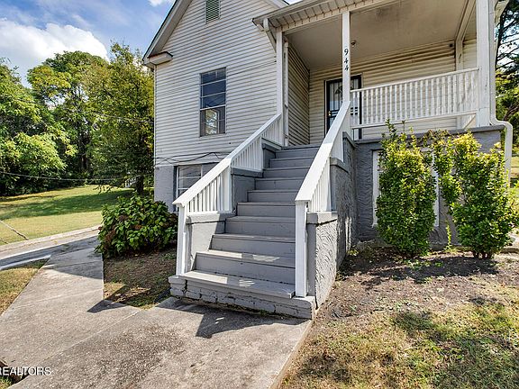 3rd image of 944 Murphy Ave