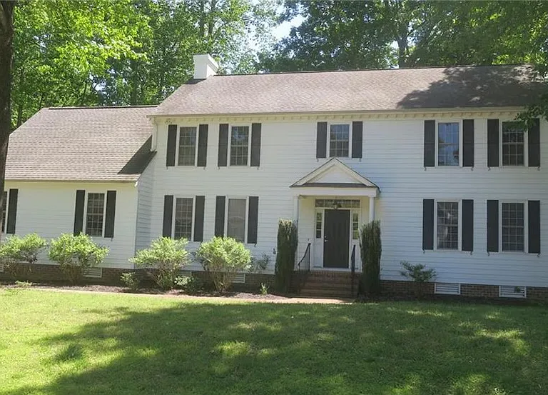 128 Great Gln — Photo 1