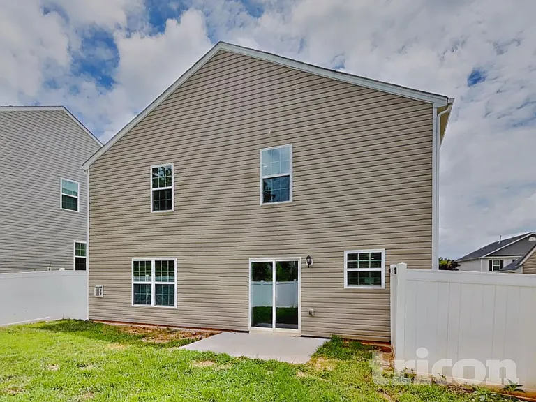 2020 Longshadow St — Photo 16