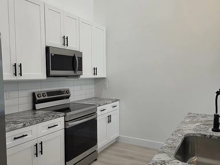 9483 Tacoma Ave — Photo 18