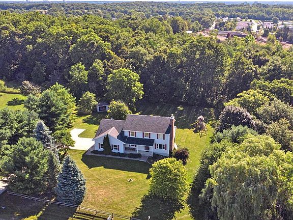 2nd image of 2841 Trillium Ln