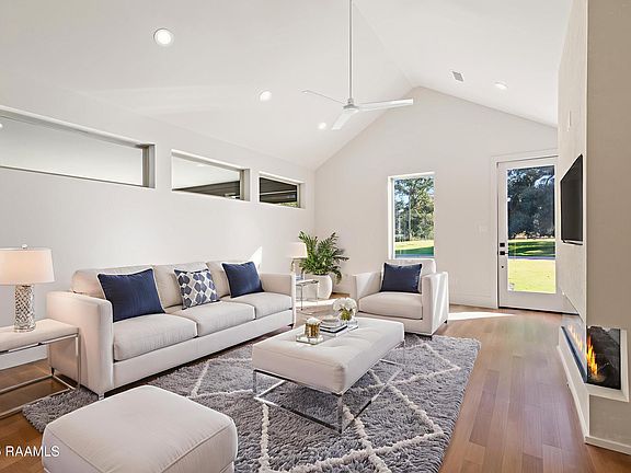 4th image of 100 La Rue Malaga