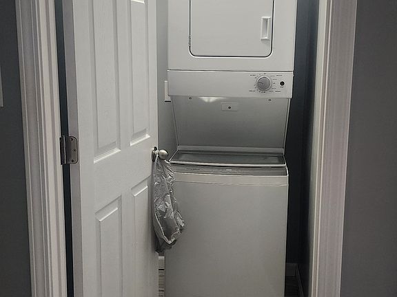 2nd image of 175-177 Sherman Ave #5