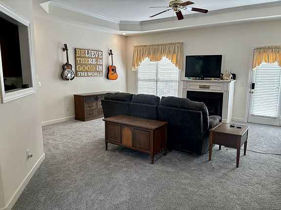 5th image of 320 E Franklin St APT 15