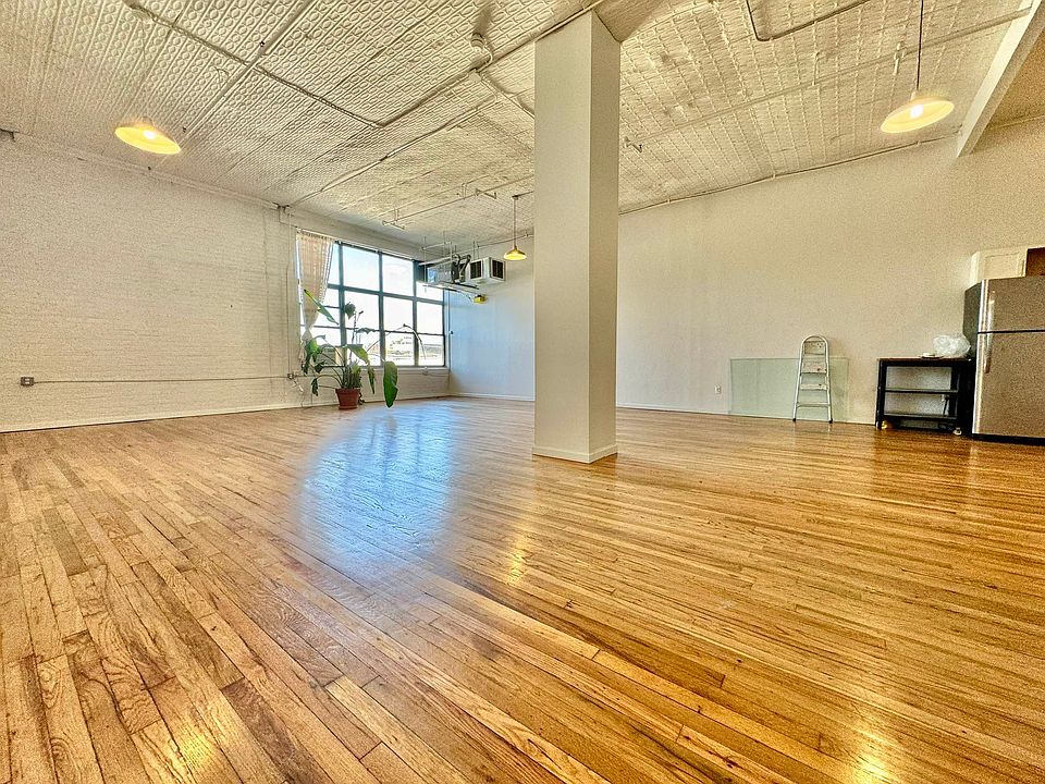 1st image of 255 McKibbin St #310