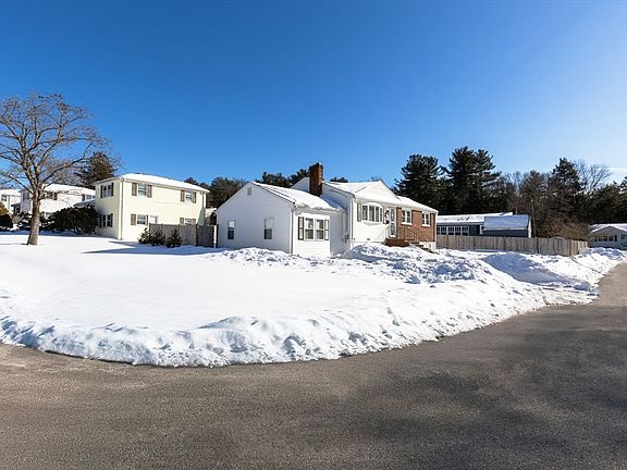 5th image of 8 Dianthus Rd