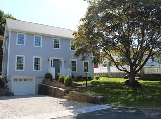 16 Knollwood Rd, Norwalk, CT 06854