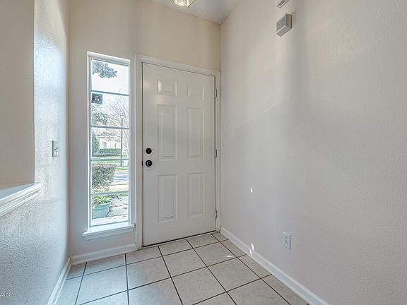 3rd image of 1739 Forest Lake Cir E APT 2
