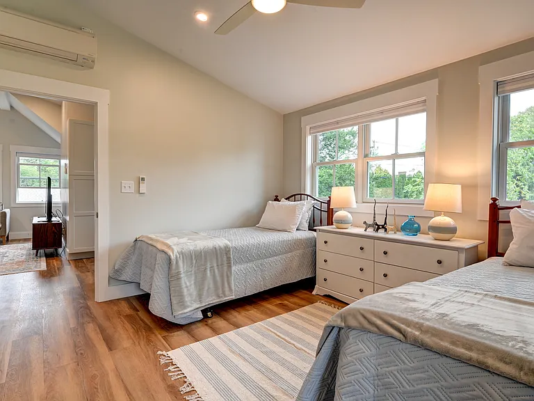 5 Key Ct #B — Photo 18