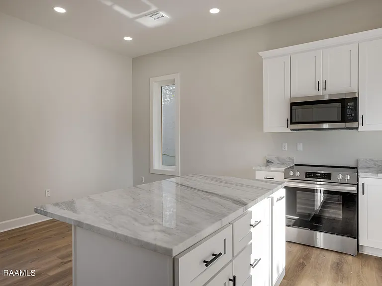 621 Stevenson St #A — Photo 5