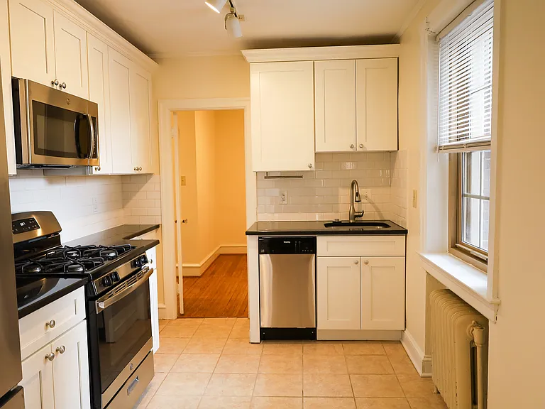 8001 Germantown Ave #36 — Photo 18