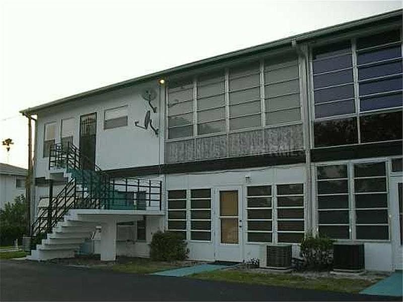 2nd image of 1345 Drew St APT 7