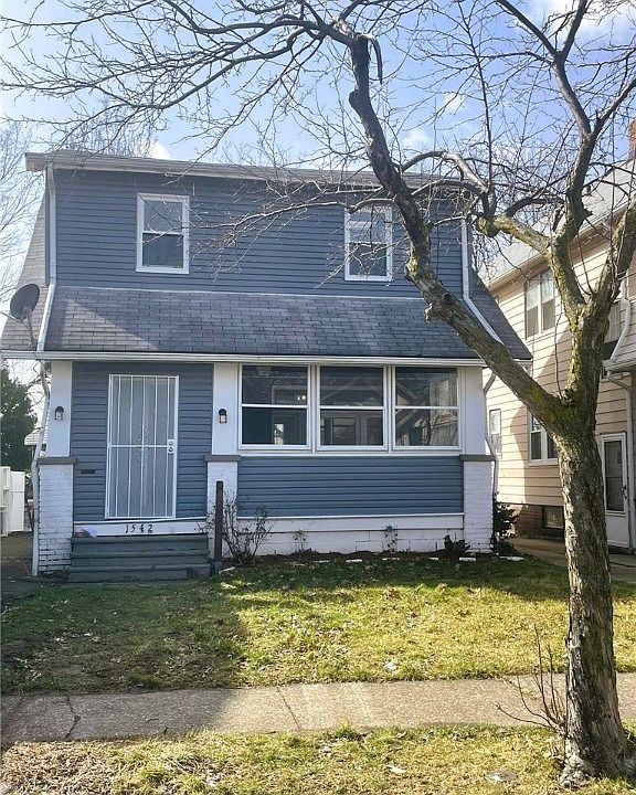 1st image of 1542 E 172nd St