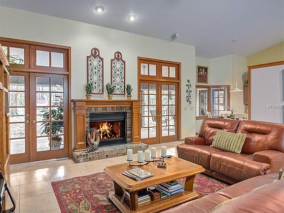 3rd image of 132 Ross Lake Ln