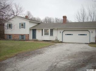 14015 Radcliffe Rd, Chardon, OH 44024