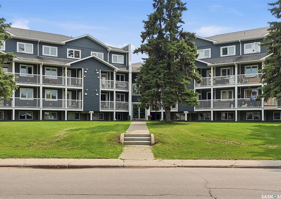1st image of UNIT 210-515 28th STREET E