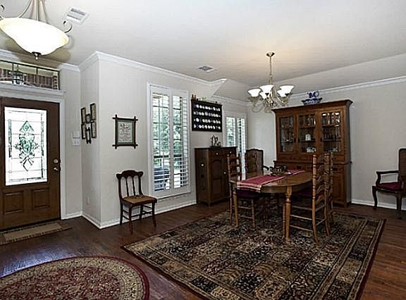 2nd image of 741 Alexander Ln