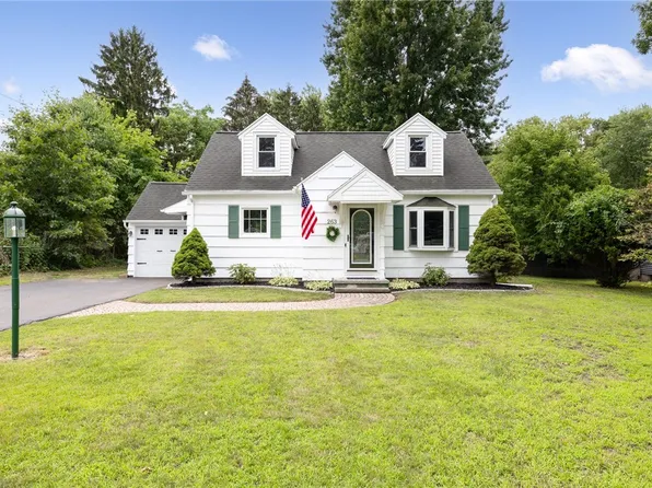 263 Volk Rd, Webster, NY 14580