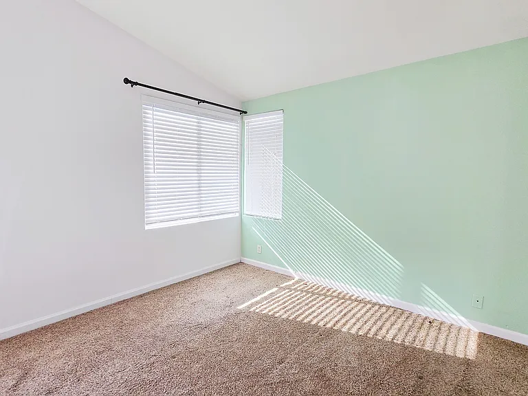 25605 Catalejo Ln — Photo 6