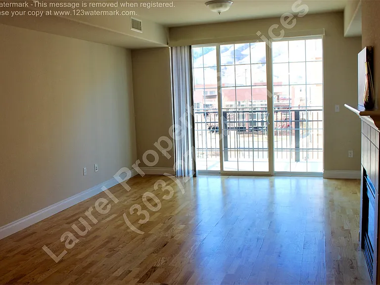 620 11th St #301 — Photo 4