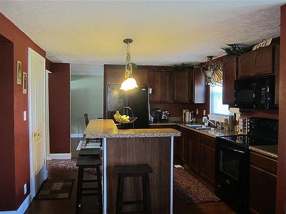 2nd image of 3121 Dorf Dr