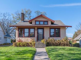 225 Manitoba Ave, Wayzata, MN 55391