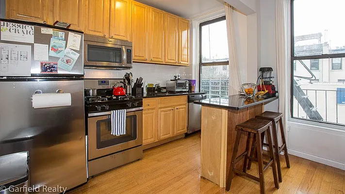 Rented by Garfield Realty  | media 6