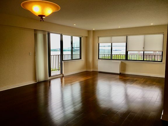 5th image of 31 Hylan Blvd APT 10B