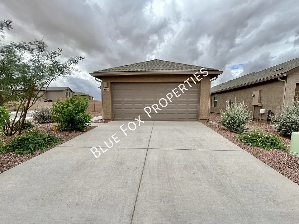 22115 E Arcus Pl